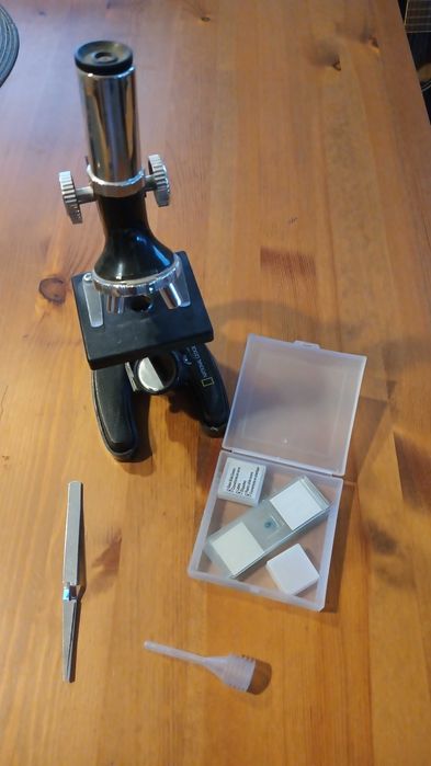 Mikroskop National Geographic dla dzieci z akcesoriami