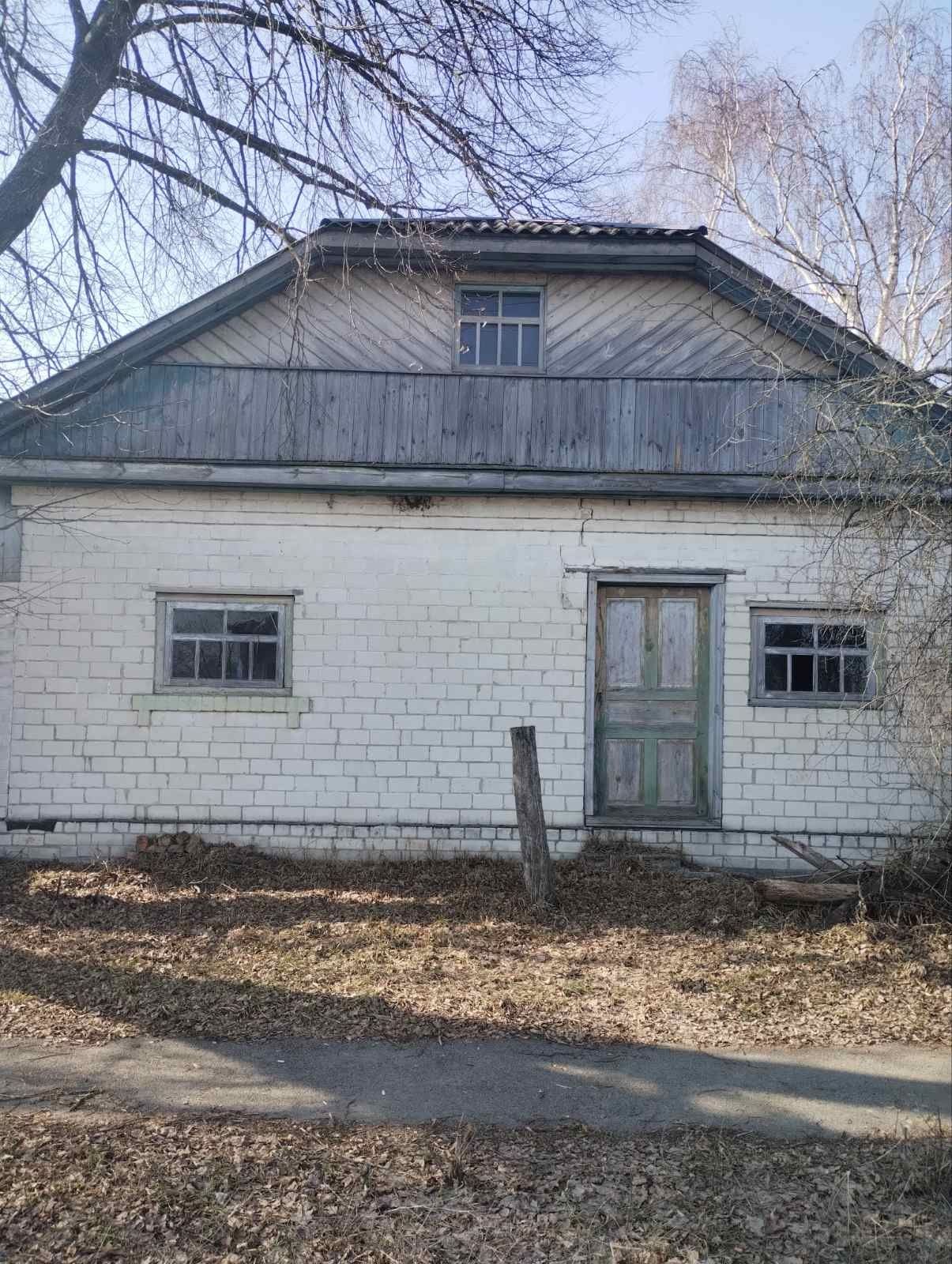 Дім в Чернігівській області, Новгород-Сіверському районі,село Авдіївка