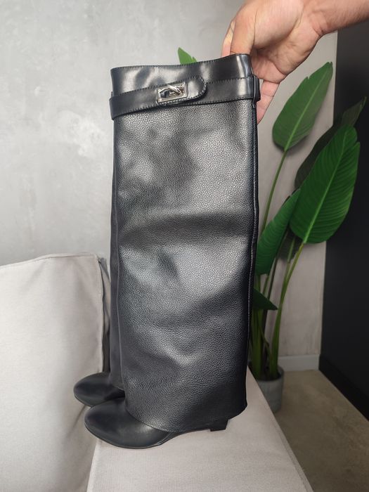 Чоботи Givenchi оригінал нові 22000 грн