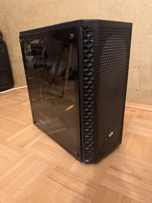 Komputer PC Ryzen 5 / Radeon RX 5700 / 16 GB + Monitor ASUS 144hz