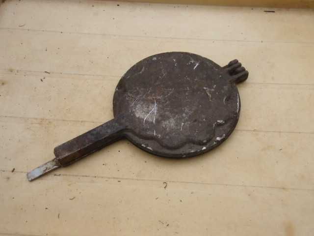 Stara zabytkowa gofrownica