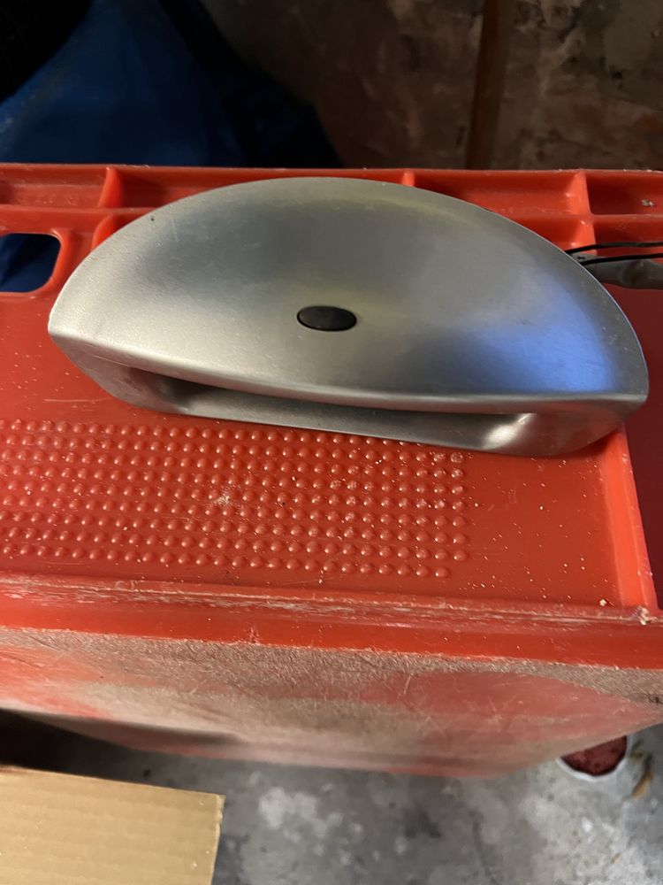 Przycisk klapy mikrostyk micra k12