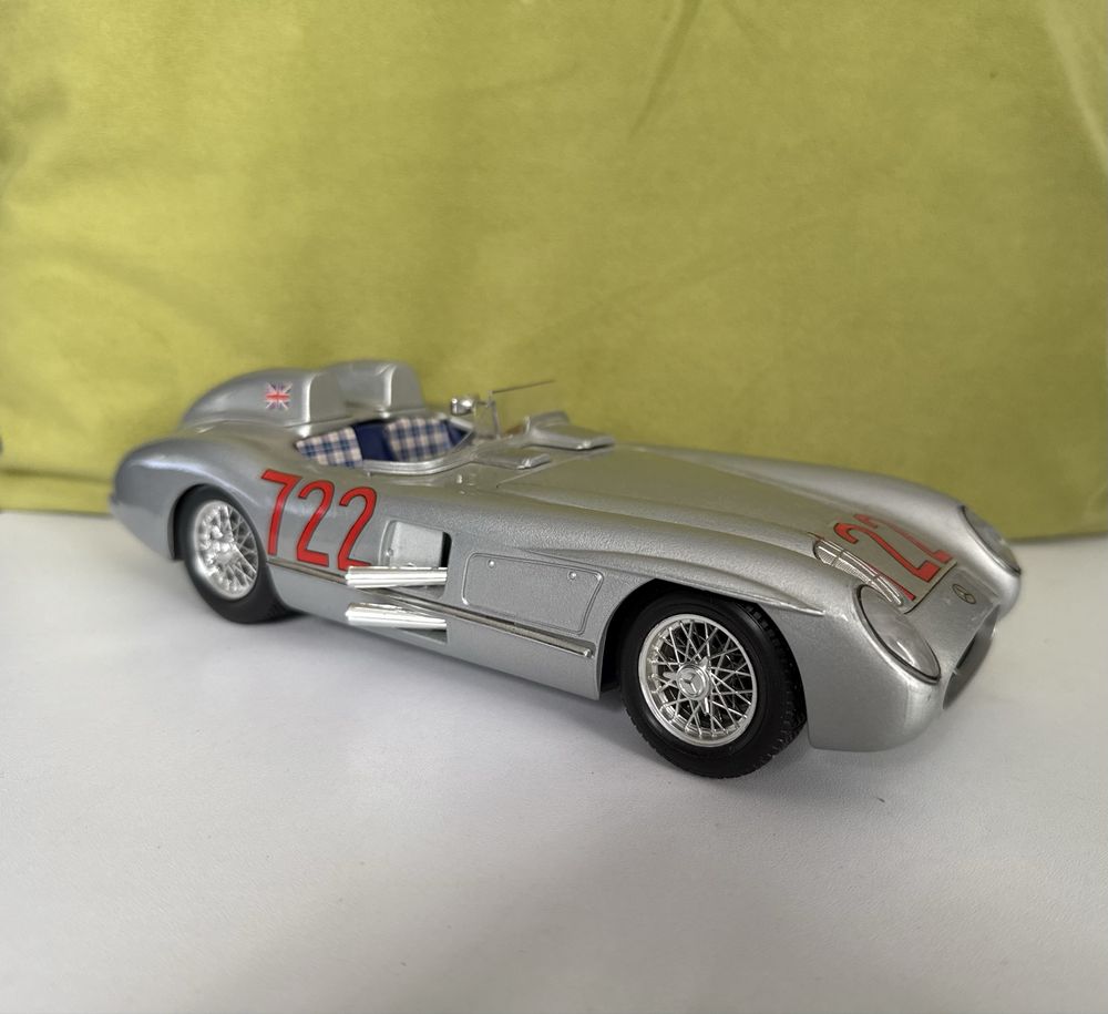 Model Mercedes-Benz 300 SLR 722