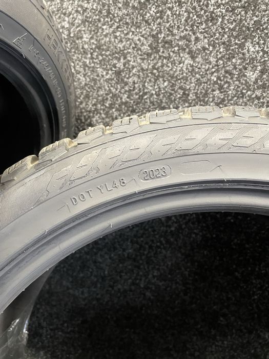 Продам Б/У шини Nokian 245/40R19 Hakkapeliitta 9
