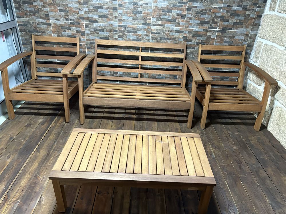 Sofas + cadeiras + mesa Exterior