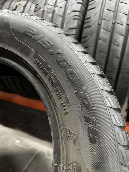 Шини Резина Зима 215/60 R16 95H Pirelli Sottozero 3 Winter Seal