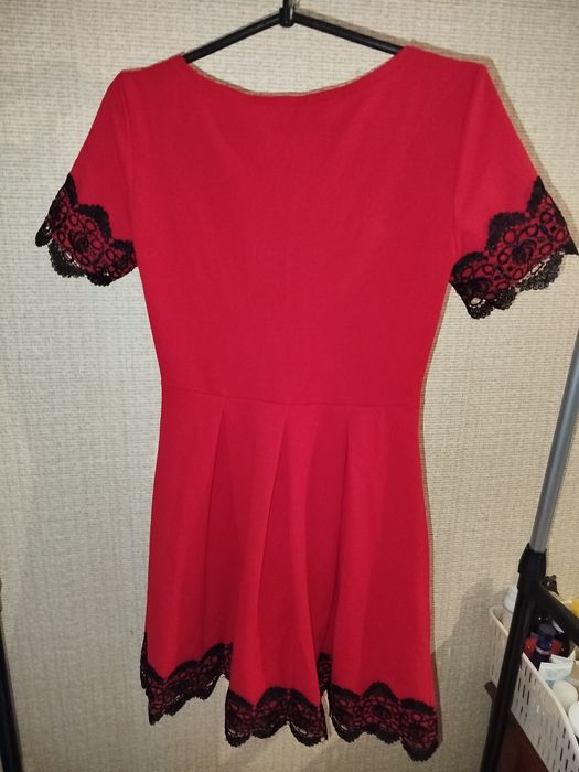 Женские платья нарядные S-M