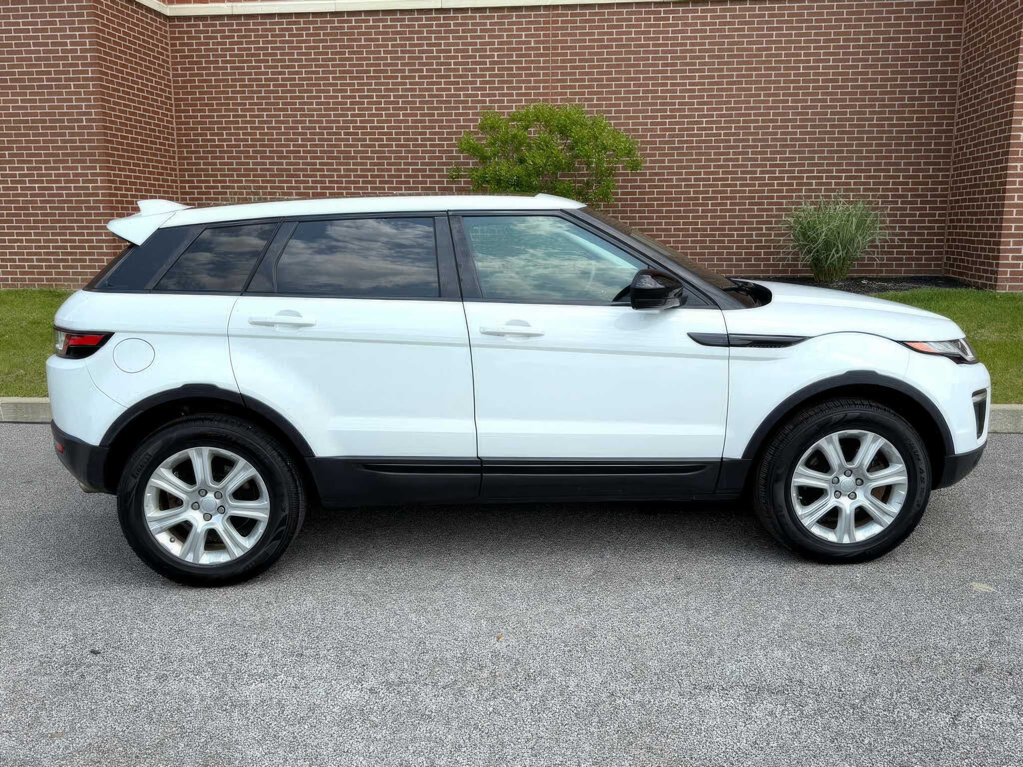 2018 Land Rover Range Rover Evoque SE
