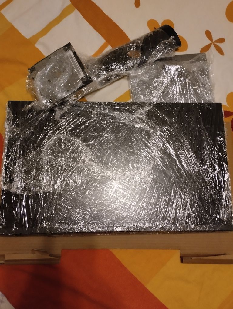 Продаю монітор DELL в отлічном состояніі