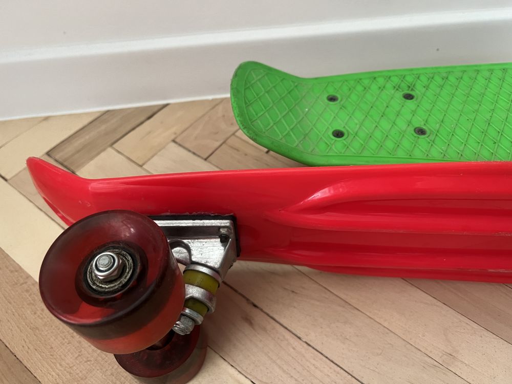 Скейт скейтбоард червоний зелений