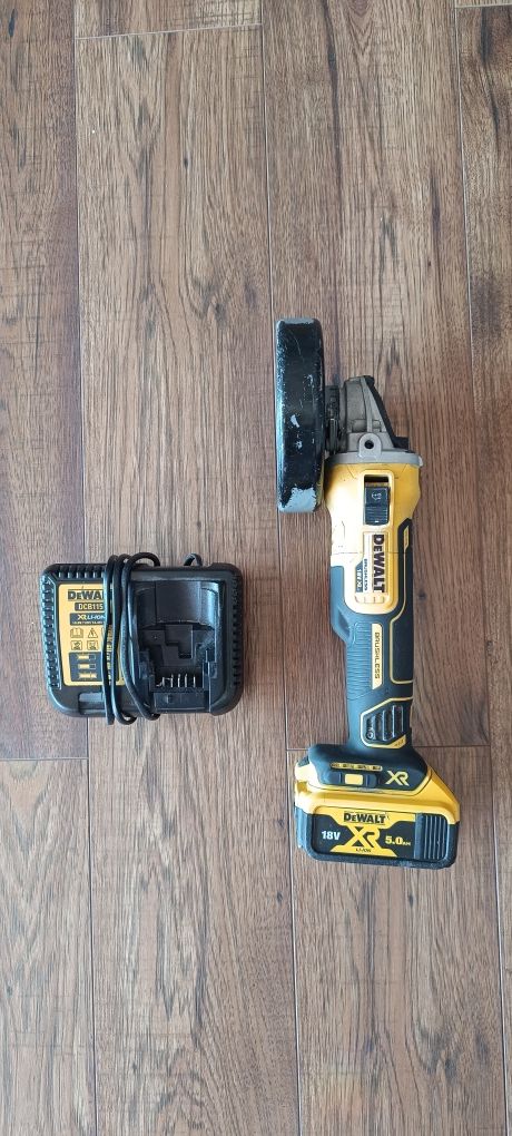 Szlifierka DeWalt dcg 405 Aku 5ah ładowarka