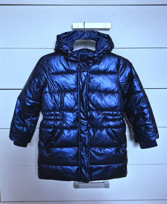 Płaszczyk pikowany z kapturem zimowy Sinsay roz.122 granatowa.