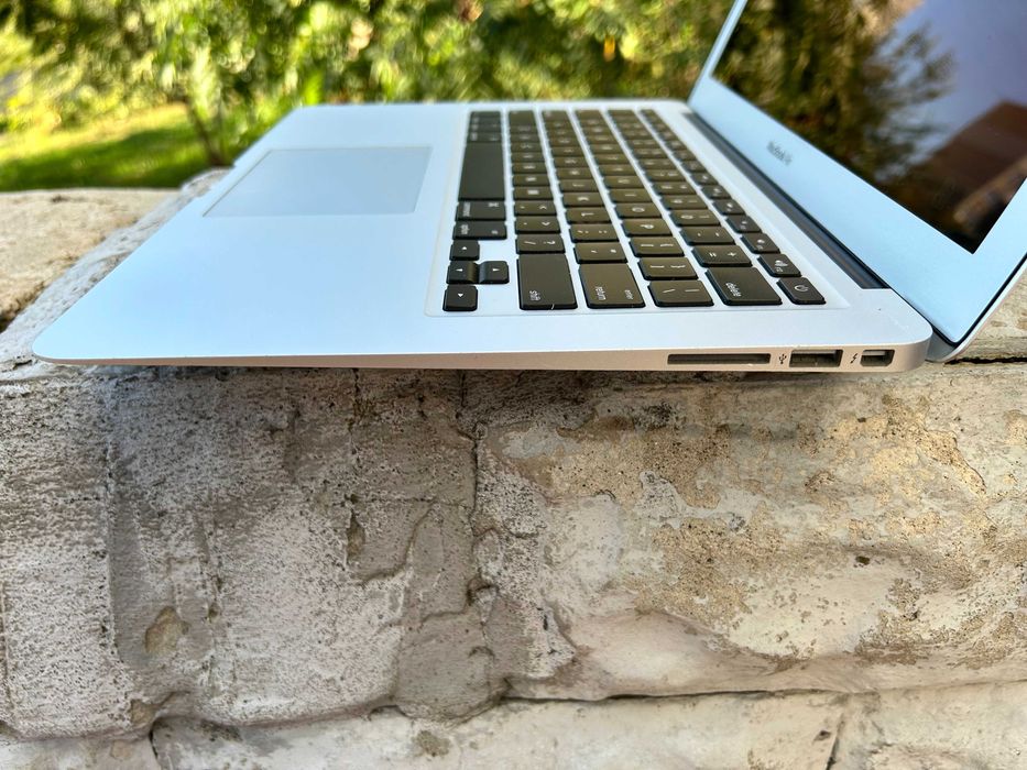 MacBook Air 2013 (13"/ I5/ 4Gb/ 128Gb)