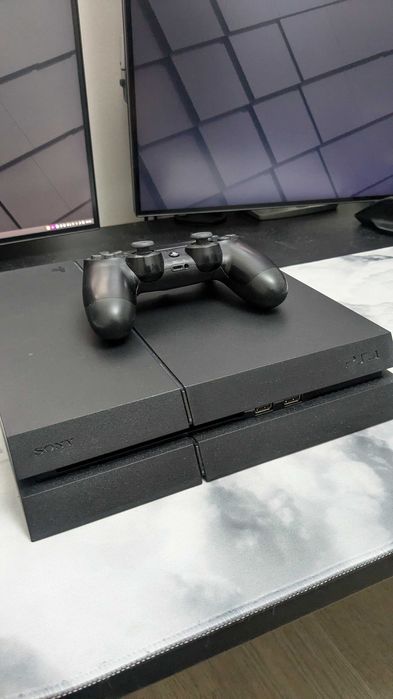 PS4 Sony Playstation 4 fw 10.01 - GoldenHen + 9 gier pad