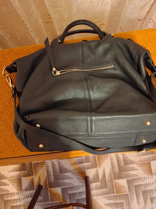 Продам сумку жіночу чорного кольору нову.