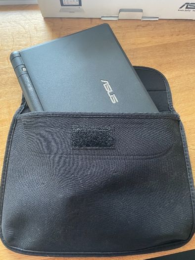 Laptop Asus Eee PC 4G model 701 Win XP - kolekcjonerski
