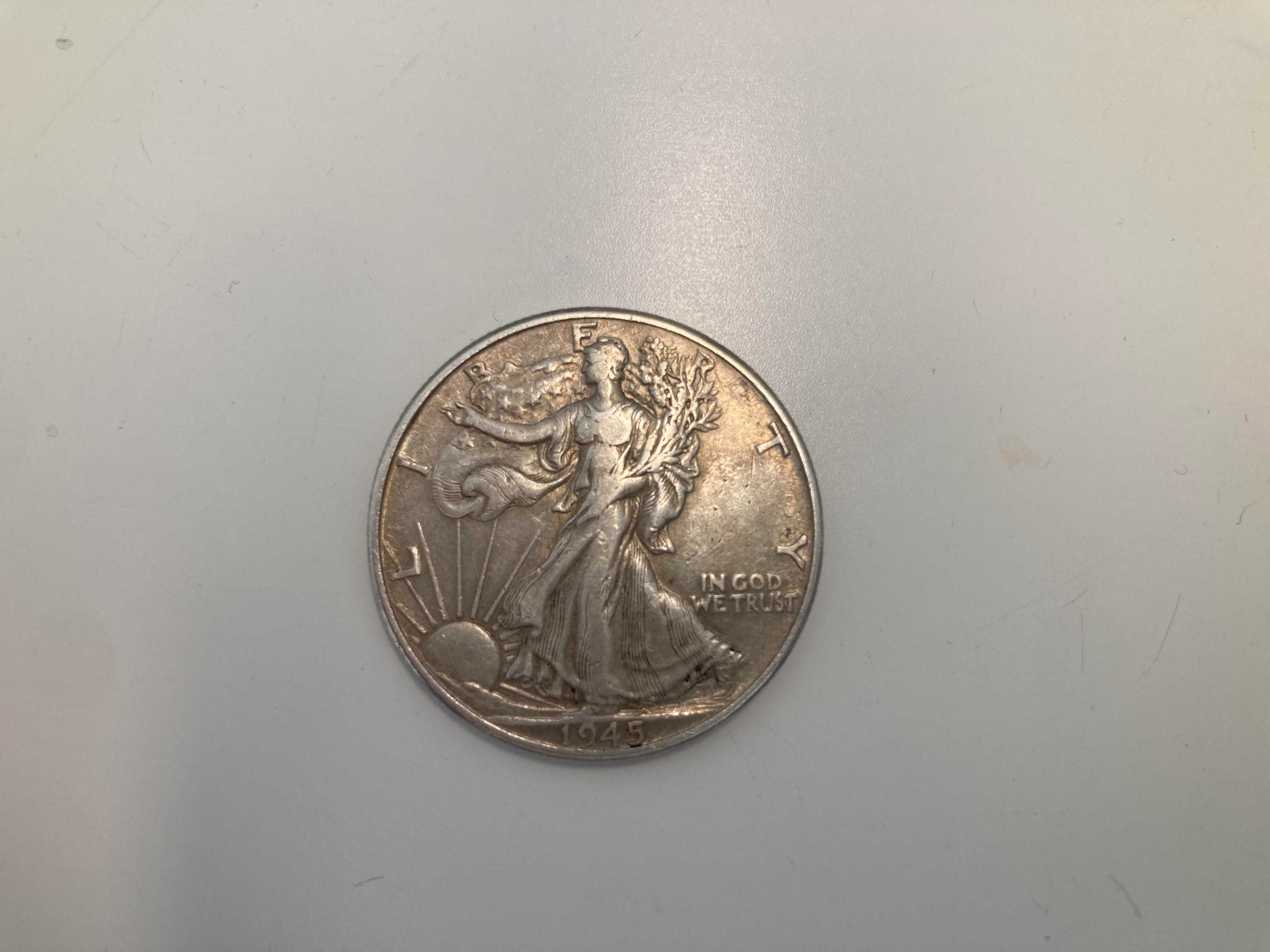 Серебряная инвестиционная монета Американский Орел 1945г