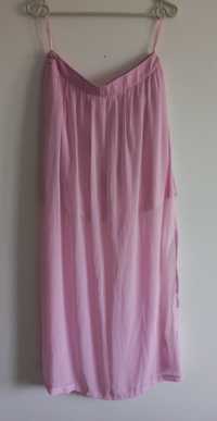 Zwiewna, różowa spódnica