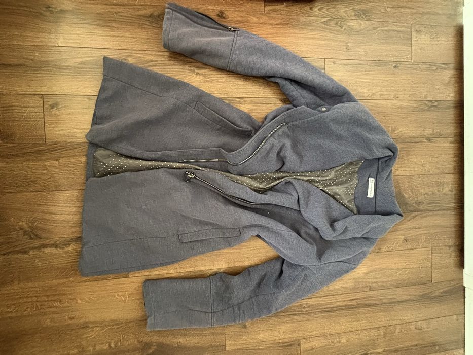 Kurtka_Bluza z podszewką_oversize_narzutka_asymetryczny suwak_jesień