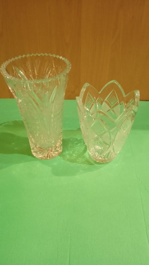 Хрустальные вазы.
