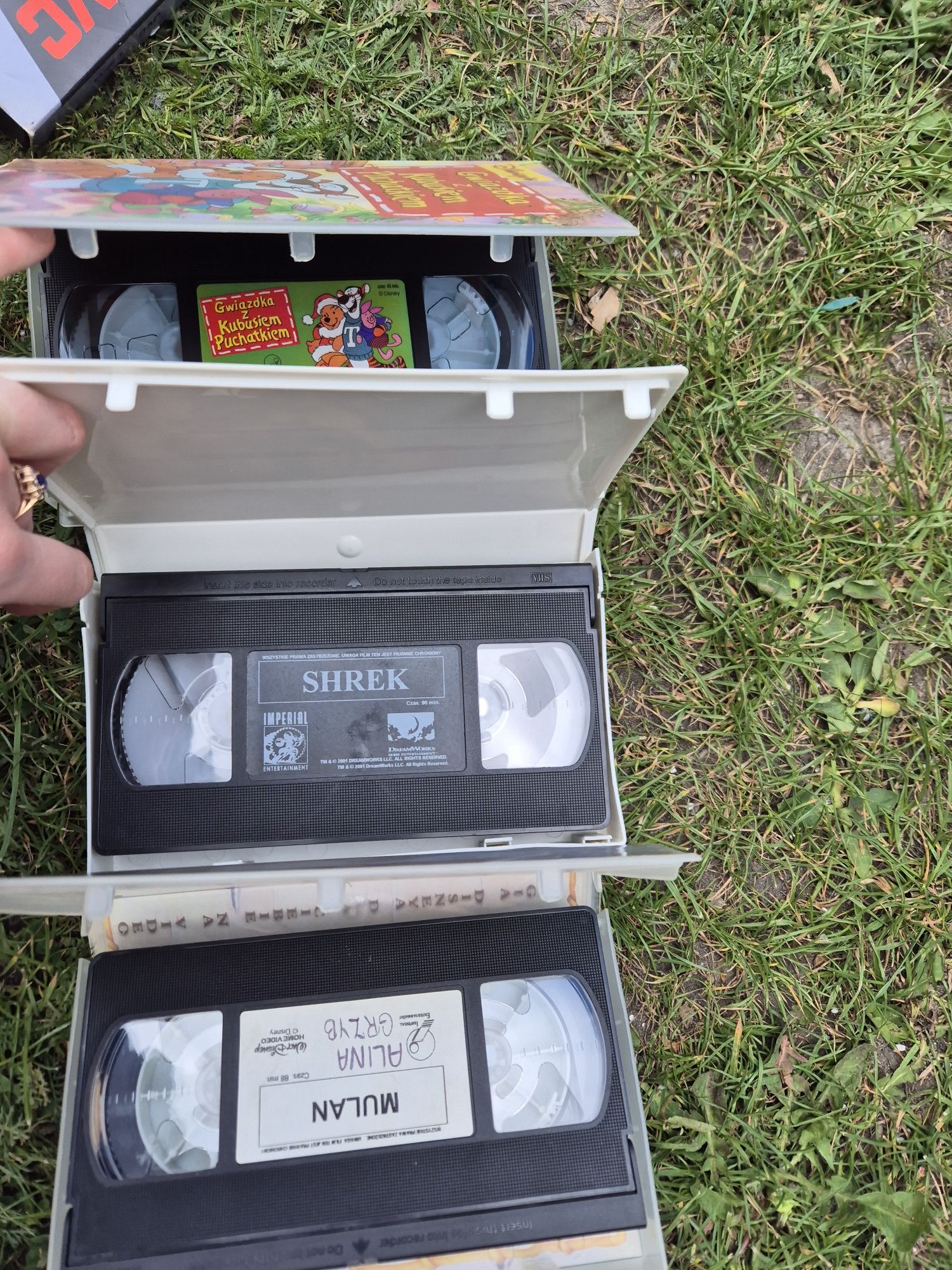 Zestaw kaset VHS Shrek Mulan Kubuś puchatek