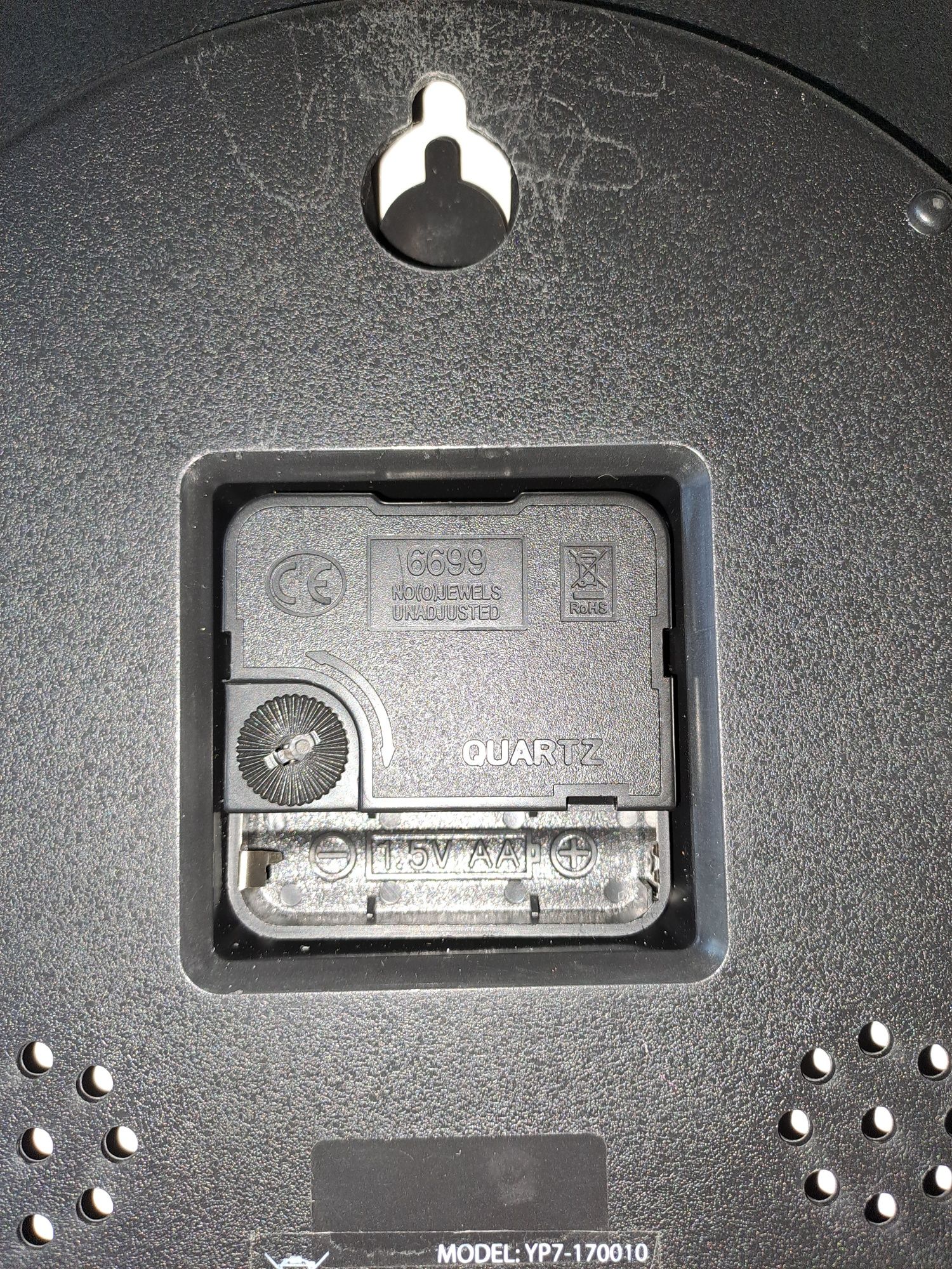 Holenderski kwarcowy duży zegar ścienny. Model YP - 170010.