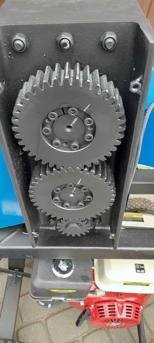 Rozdrabniacz spalinowy 15KM 4n niebieski rebak rębak walcowy tani opał