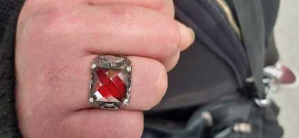 Продам старинный серебряный Дальневосточный перстень с красным камнем