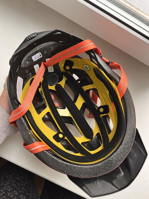 Specialized MIPS Chamomix 52-56см 2023 велосипедний шолом