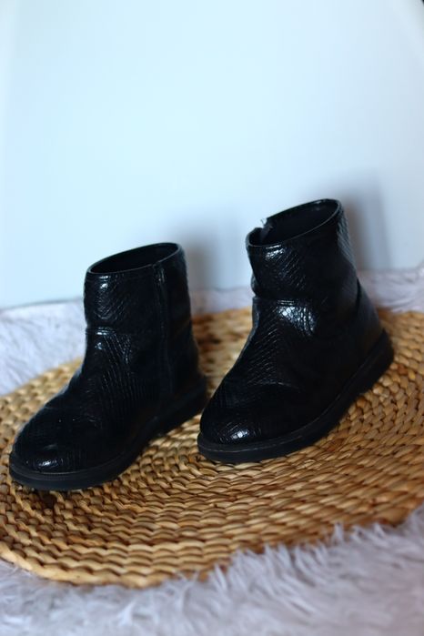 Czarne Botki zara 25 . Buty botki dla dziewczynki jesien -wiosna.