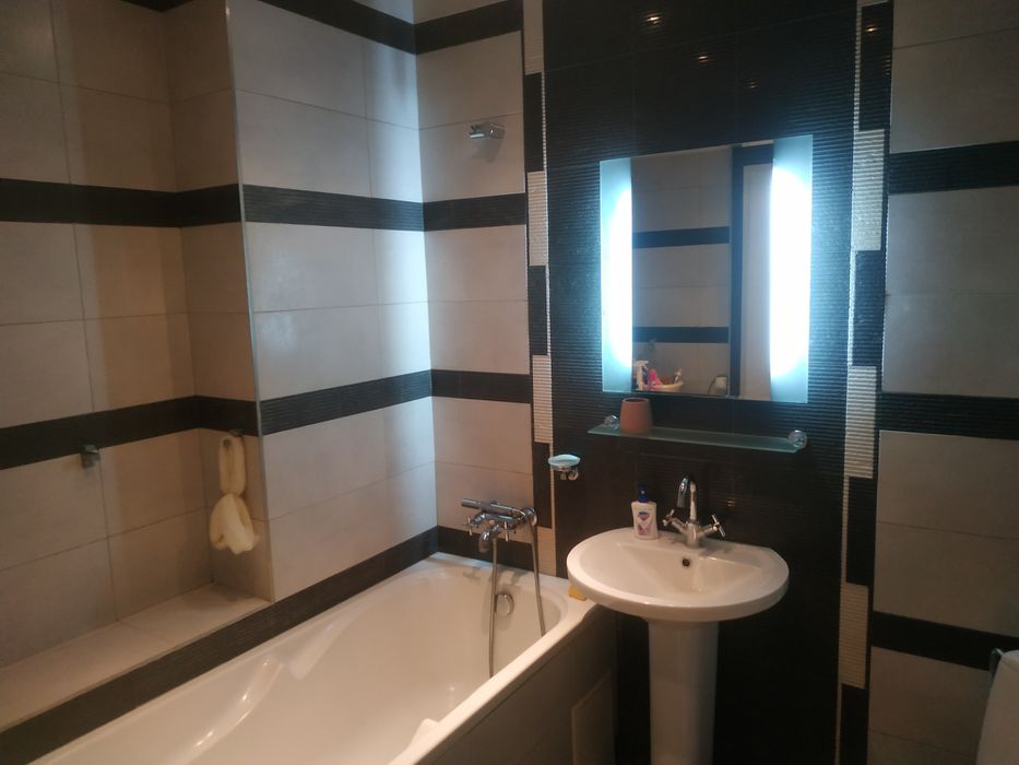 VIP квартира подобово.Довгостроково.