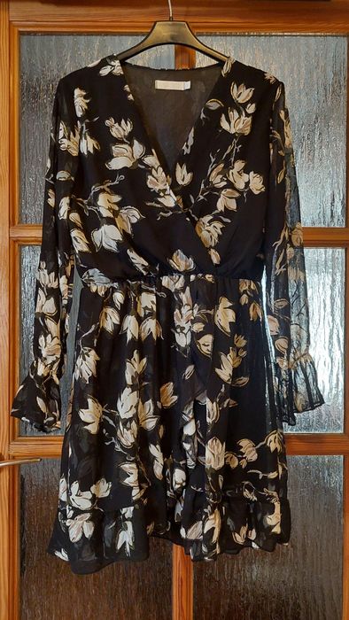 Czarna aukienka wieczorowa w kwiaty, Flamant Rose rozm. M/38/10