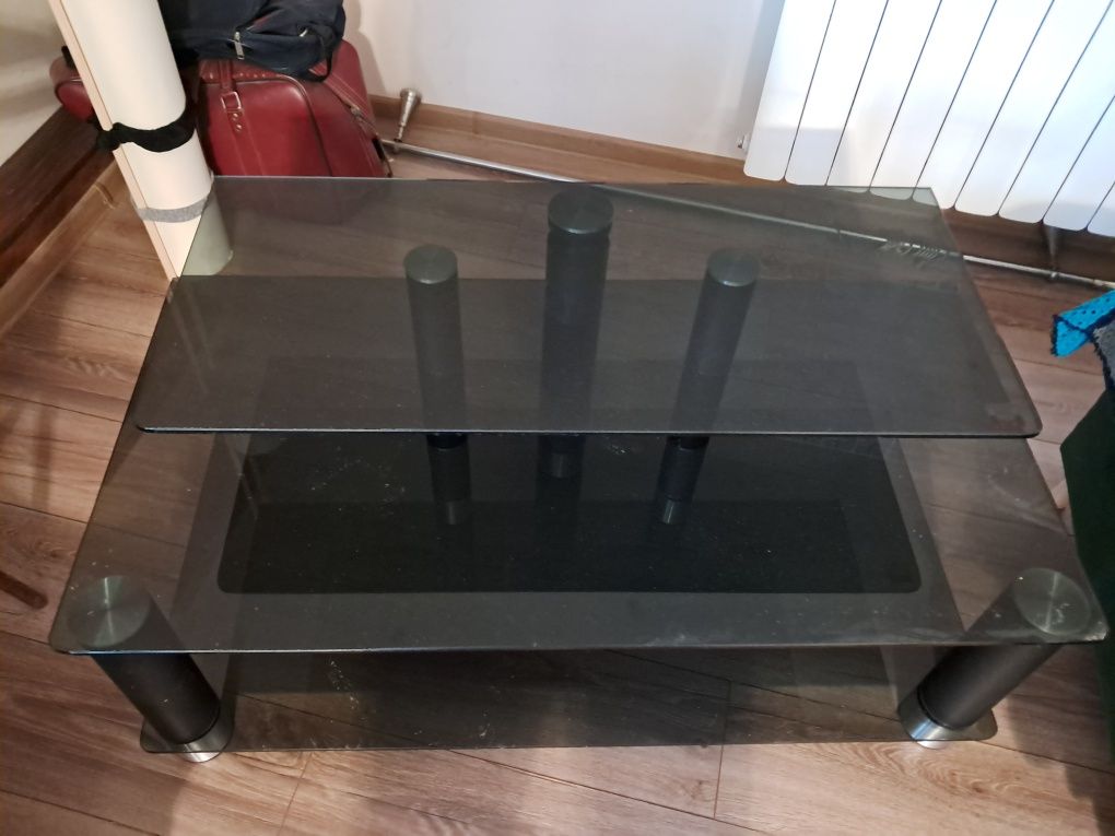 Stół szklany pod telewizor