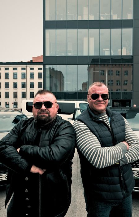 Transfery bus 9 osobowy, auta osobowe .