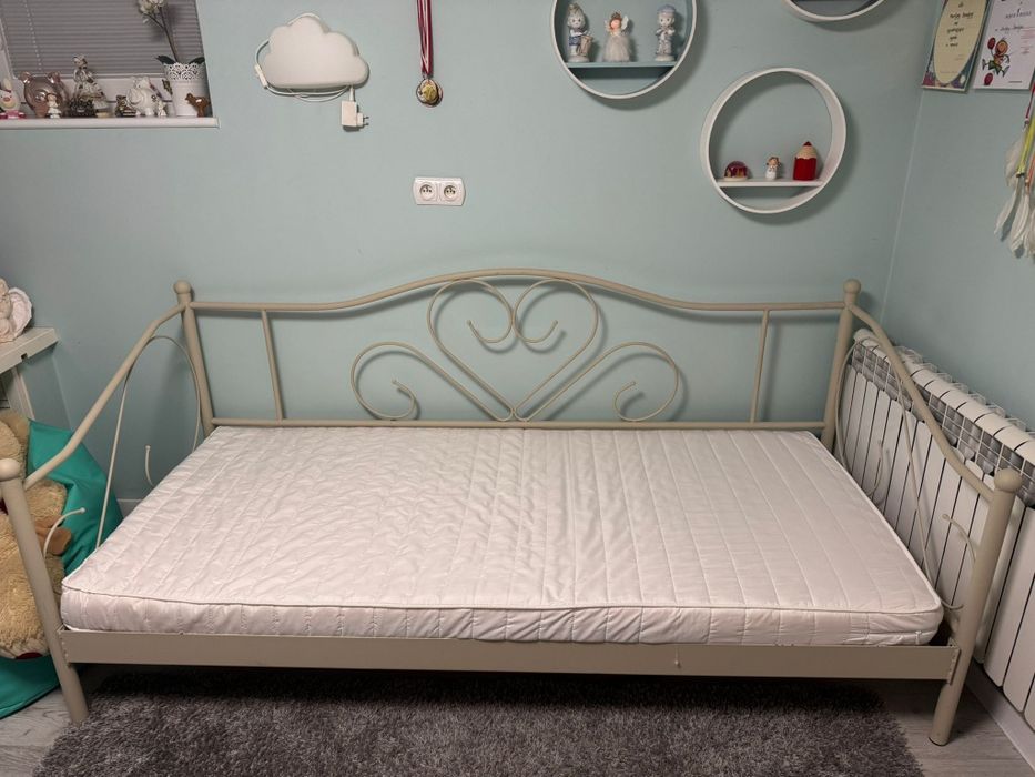 Łóżko młodzieżowe