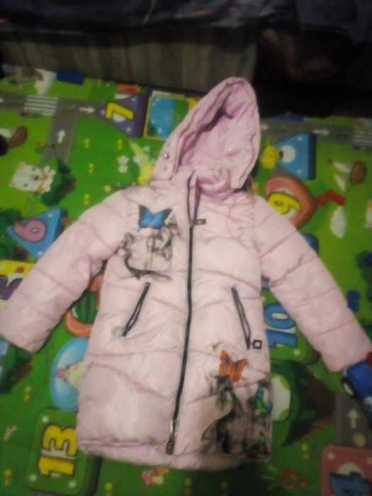 Продам девчачье зимнее пальто
