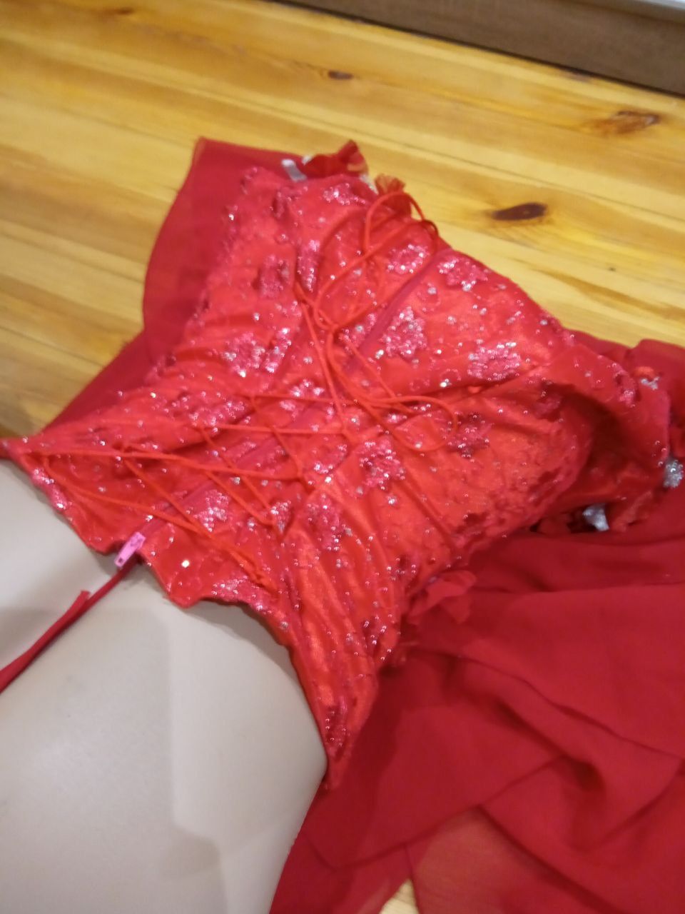 Вечернее платье красное
