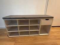 Szafka na buty z siedziskiem – biała 104×30×48 cm