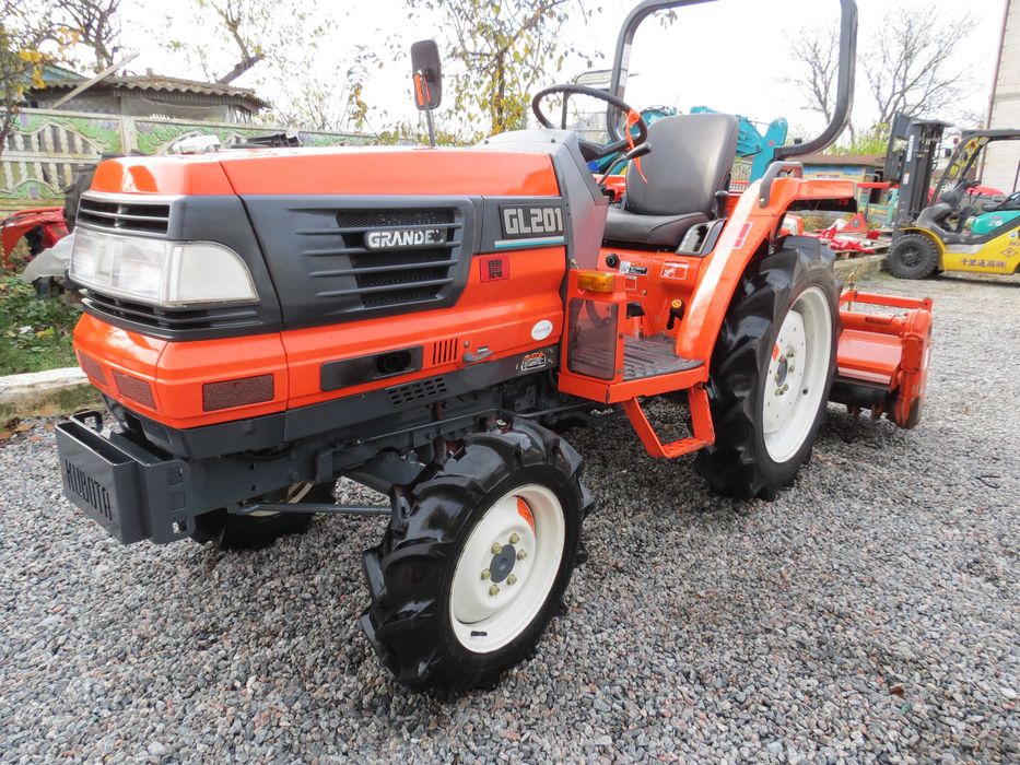 Трактор японський yanmar kubota