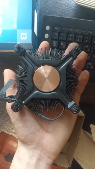 Процесор Intel Core i3-12100F (LGA1700) • BOX •