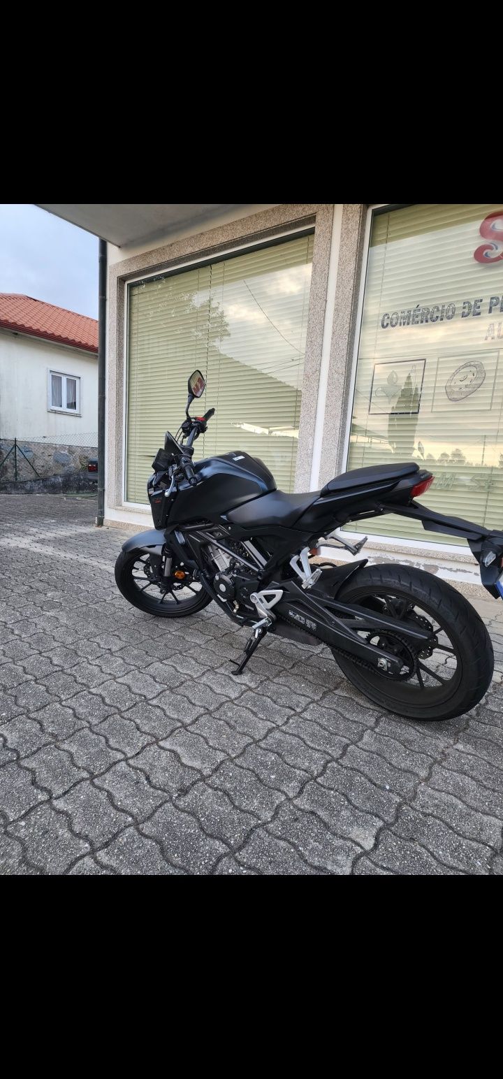 Honda cb125r 2024