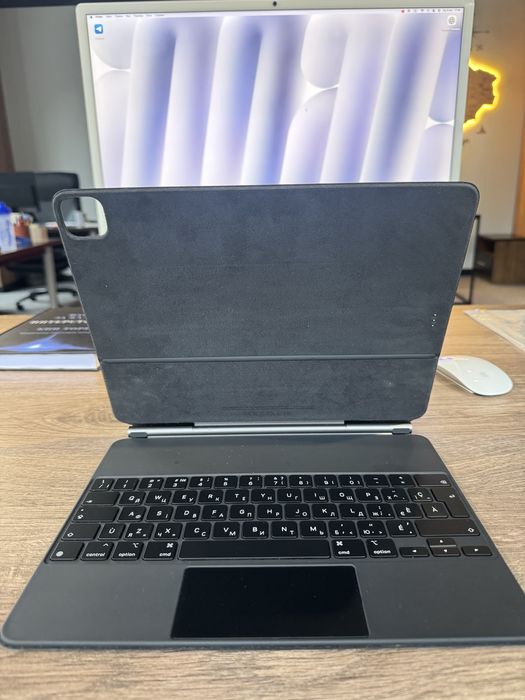 Оригінальна Magic Keyboard Apple iPad 12,9/13 Air/Pro