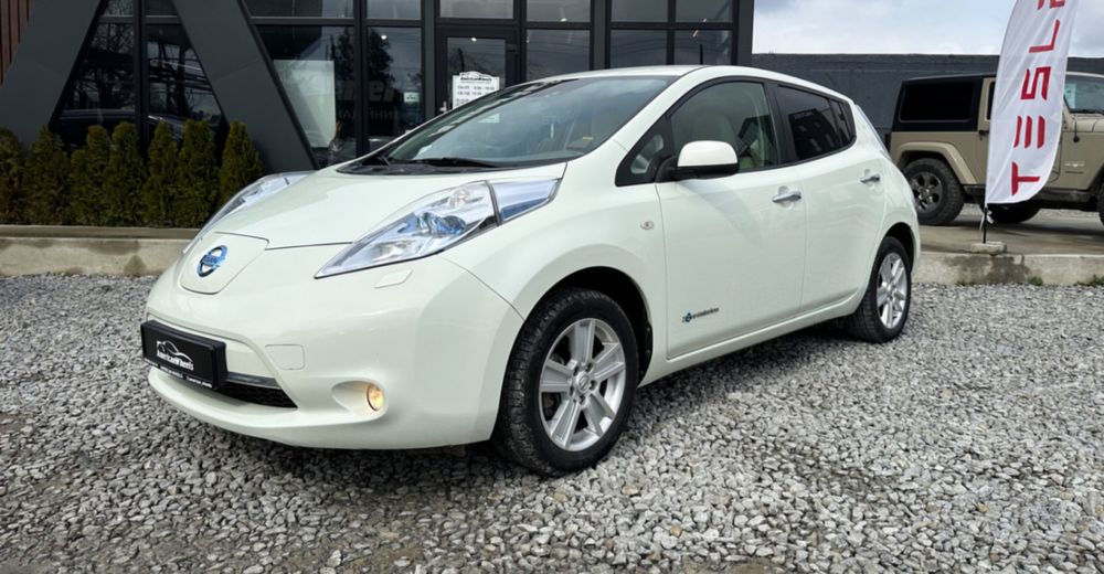 Продам Nissan Leaf 2012