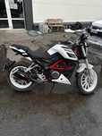 Продам мотоцикл benelli TNT 25