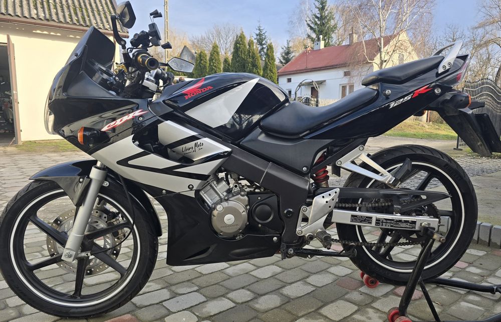Honda CBR 125 JC34 niski przebieg 14k (nie jc39 jc50 r125 cbf mt)