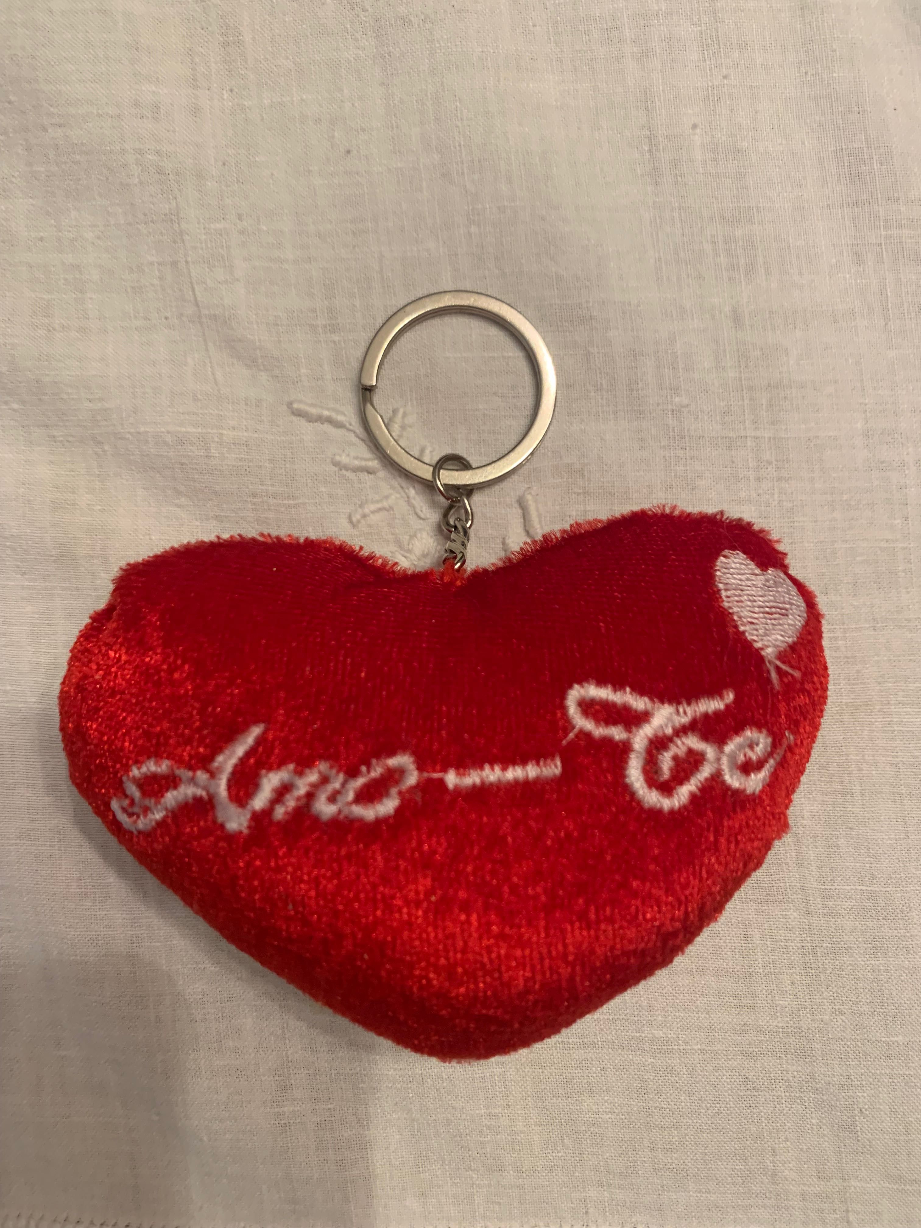 Coelha peluche com dizer “Love”!