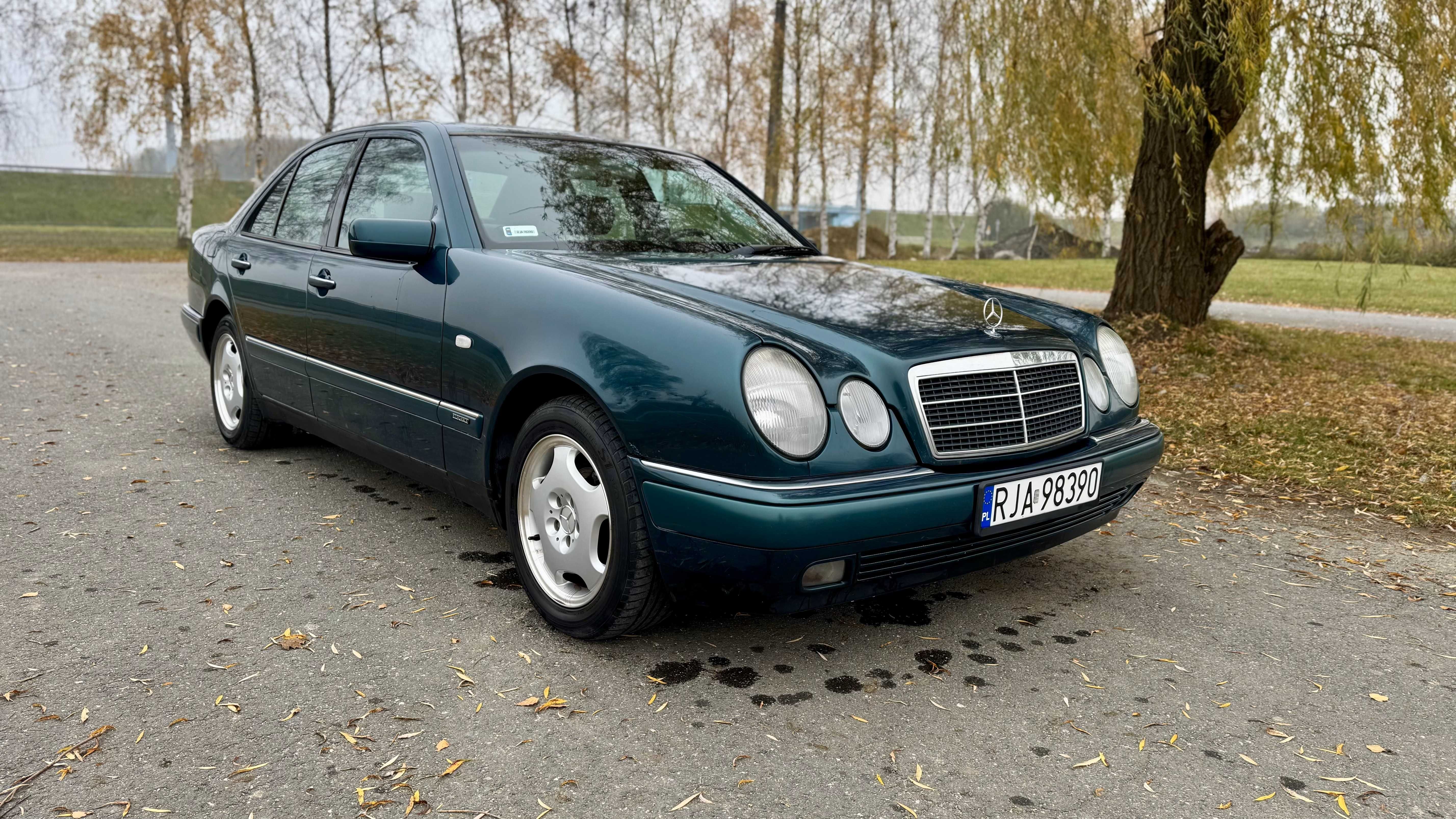 Mercedes-Benz W210 E220 Diesel 1998 Manual