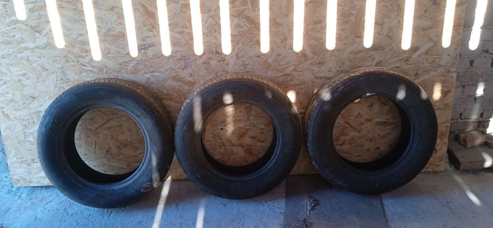 Продам шини Клебер 215/65/16 літо