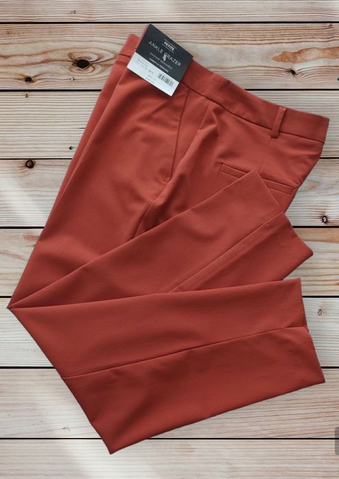 Жіночі штани DOROTHY PERKINS. EURO 36.