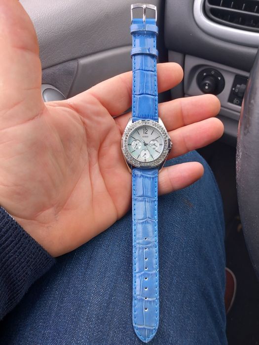 Relógio feminino GUESS impecável